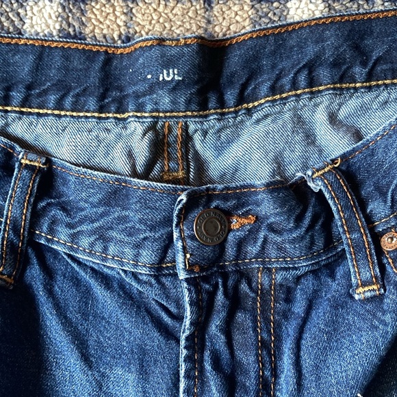 Old Navy Loose Fit Blue Jeans - Picture 2 of 4